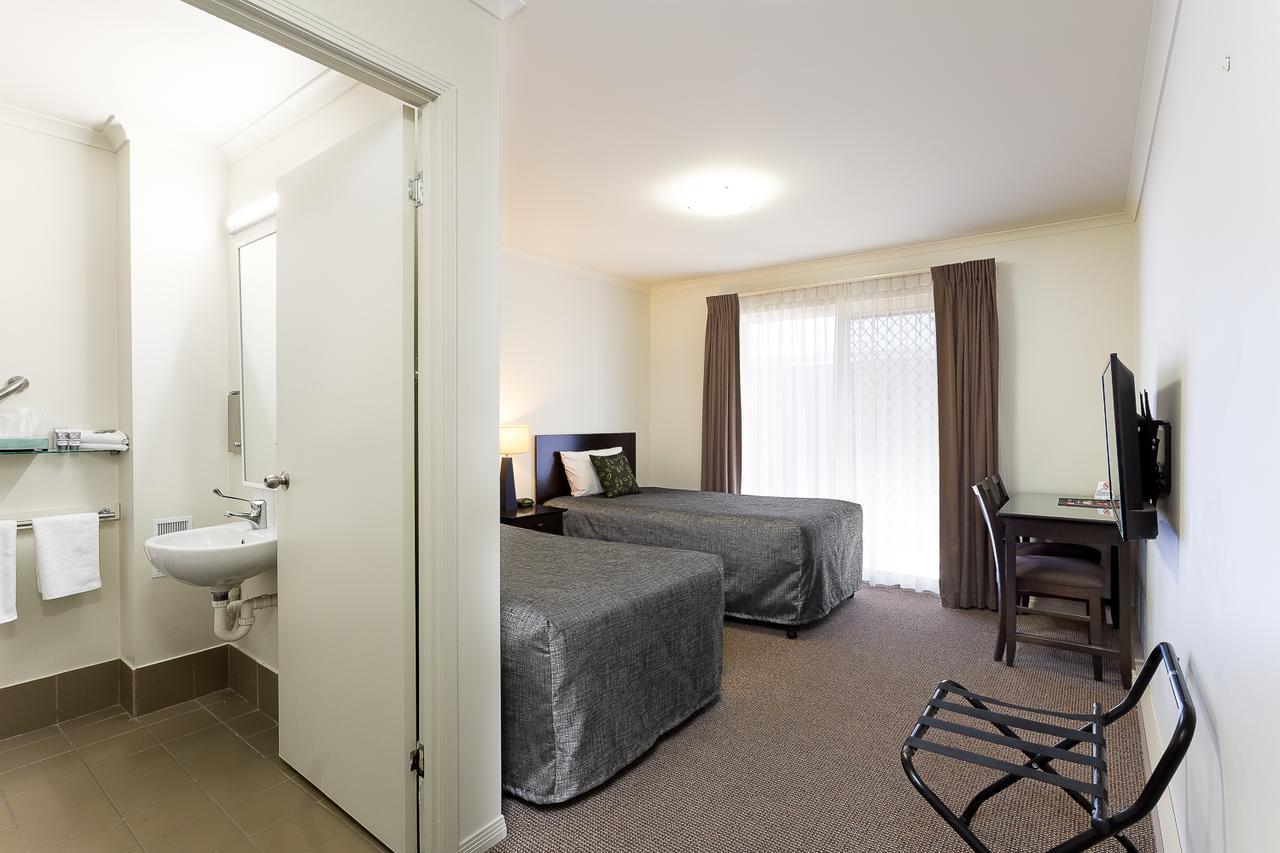 Redcliffe Motor Inn מראה חיצוני תמונה