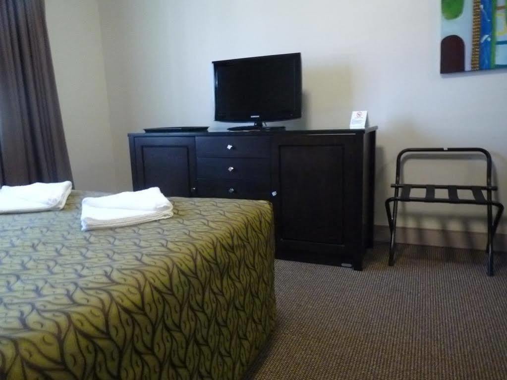 Redcliffe Motor Inn מראה חיצוני תמונה